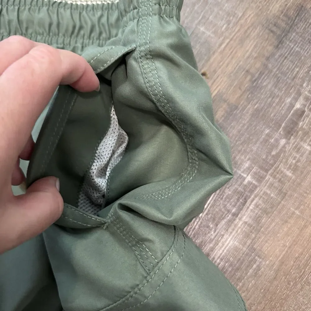 Quiksilver Men’s Waterman Green Swim Trunks‎ Size XL Cargo Pockets Y2K